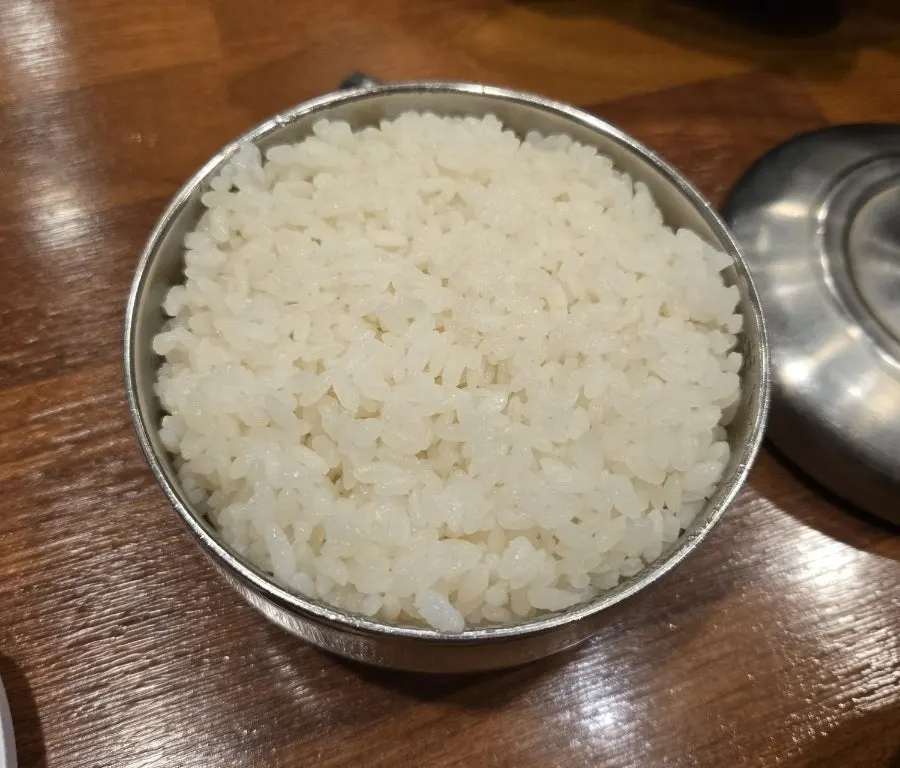 전골과 함께 추가한 공기밥