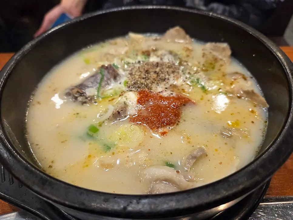 뽀얀 국물의 보승회관 순대국 한 그릇