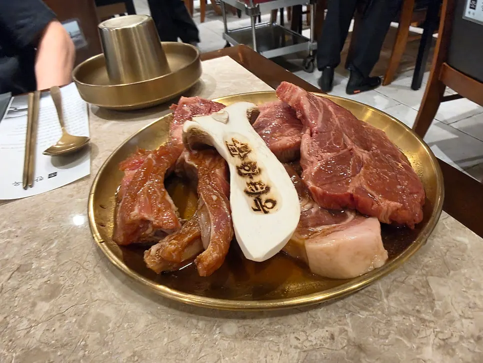 굽기 전 한돈 돼지갈비 한상