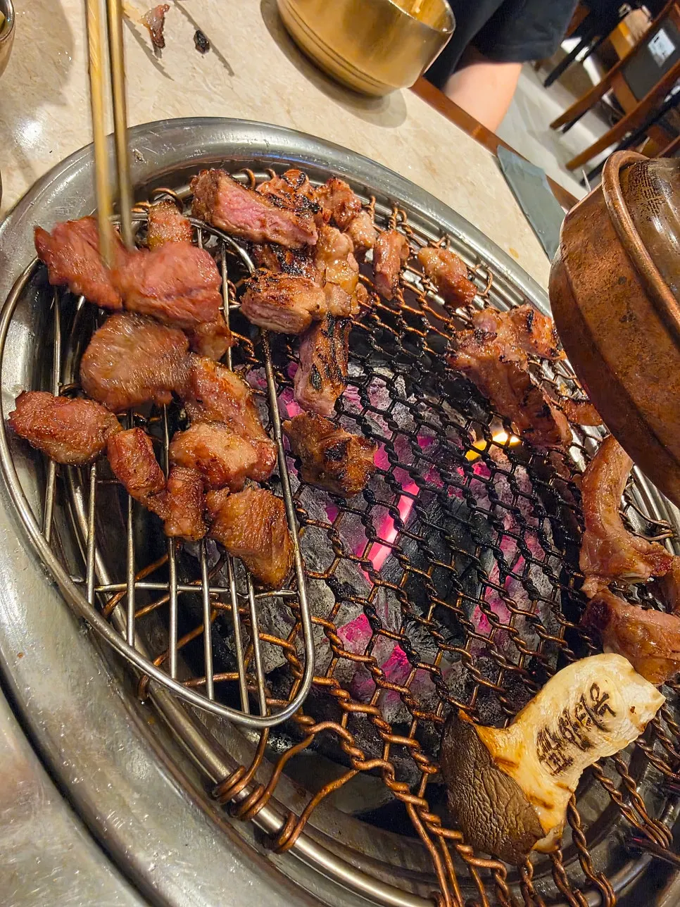 노릇하게 구워지는 양념 돼지갈비