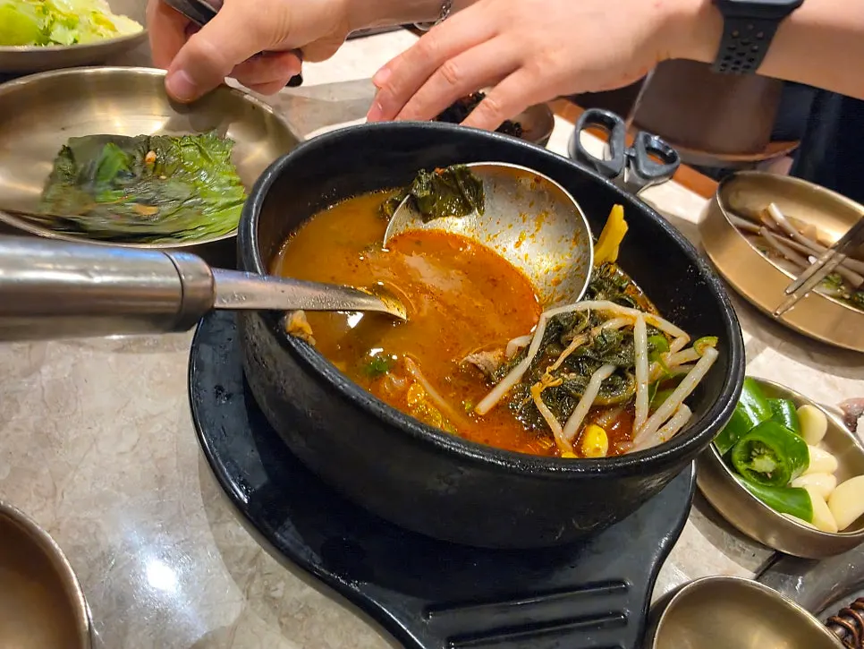 한상에 함께 나온 안동국물