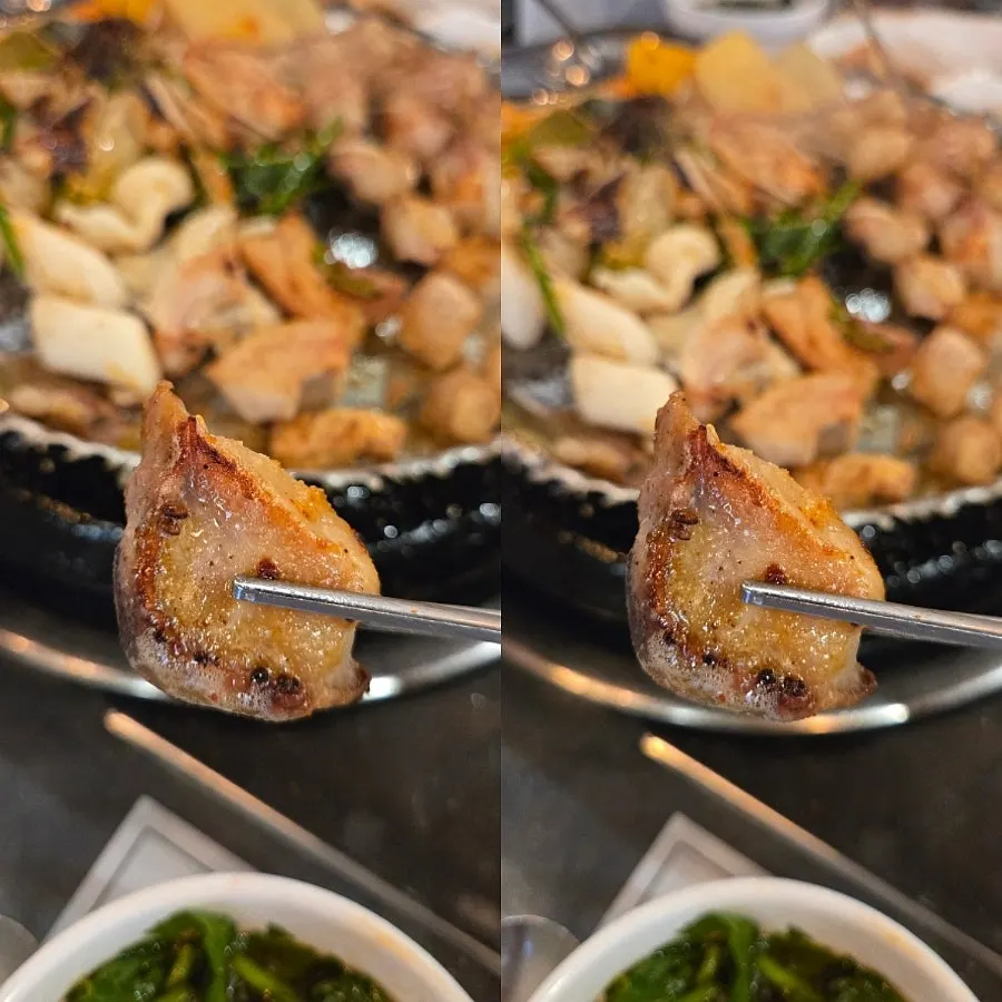 Gopchang and daechang cooking together on the pan
