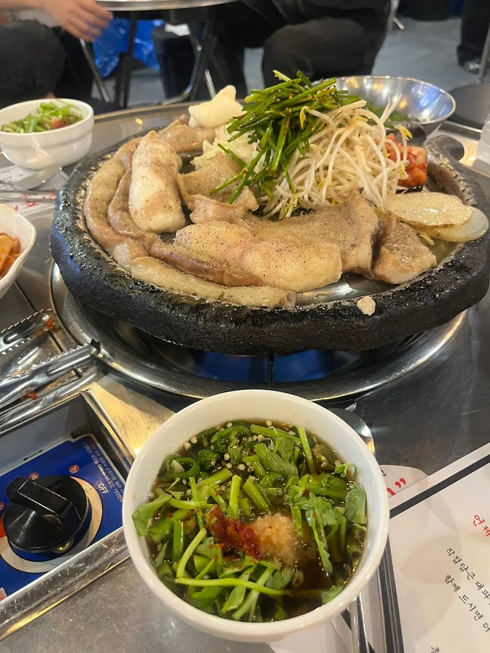 직원이 구워주는 한우 대창과 막창
