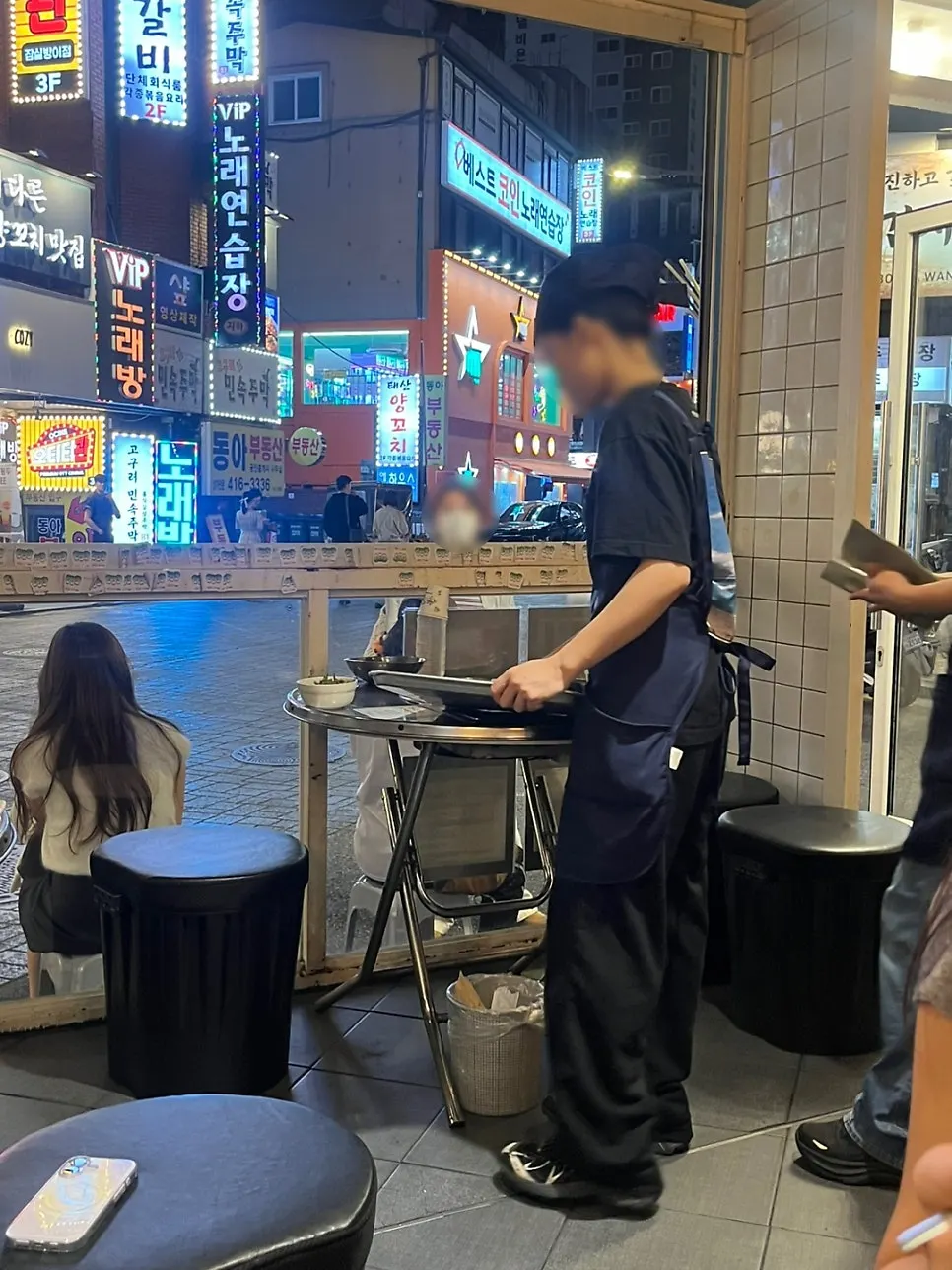 저녁 시간 진성한우곱창 방이직영점 야장 분위기