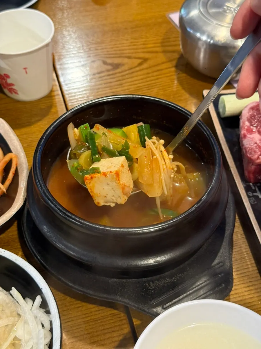 Mussel doenjang stew with tofu and mussels