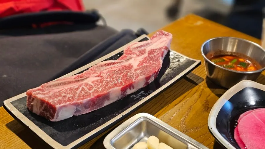 Plate of raw snowflake galbi