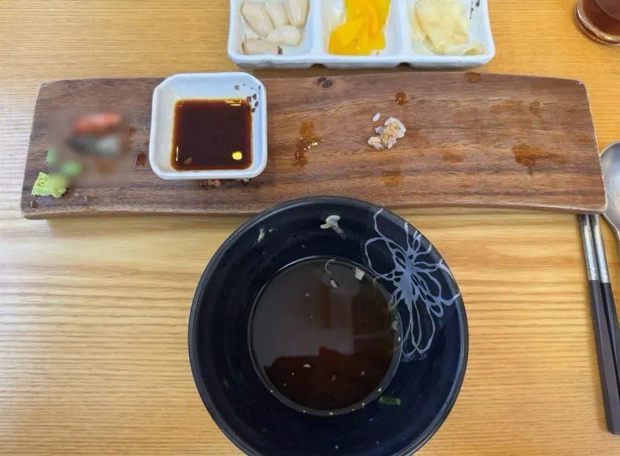 Empty sushi plate, completely finished