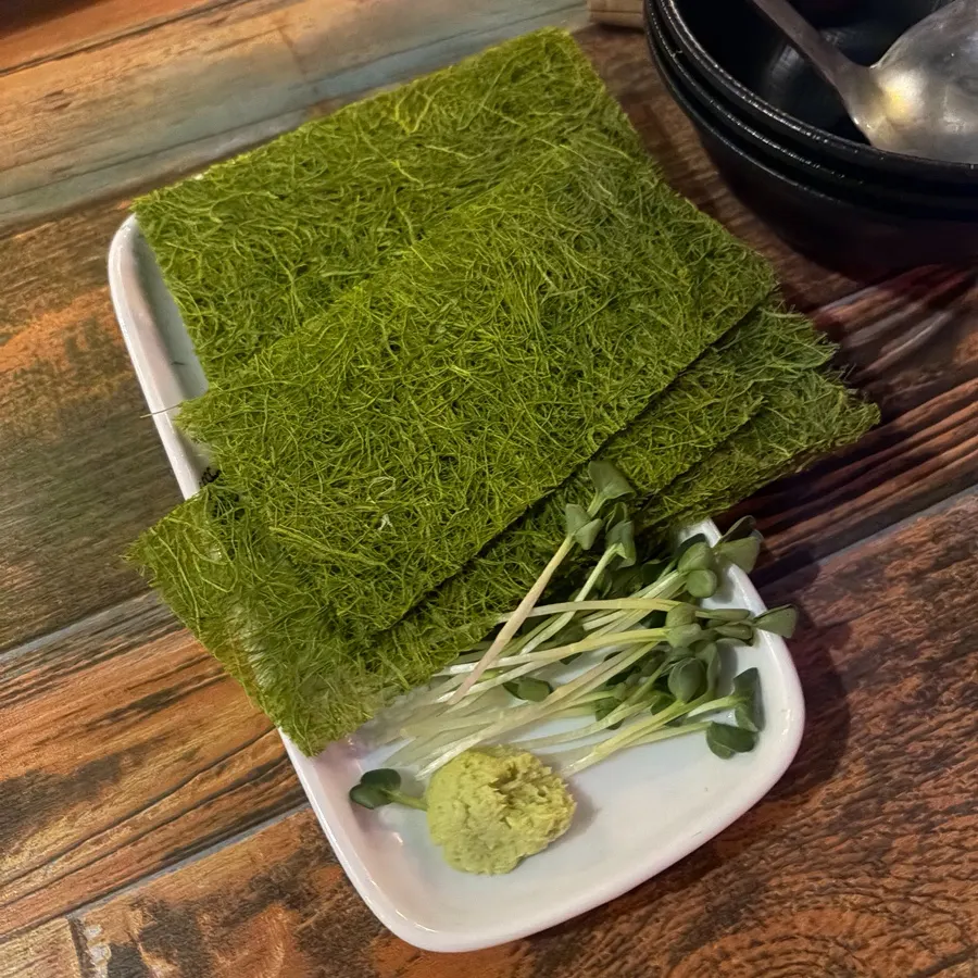 A plate of fresh gamtae from the Naver reservation gift