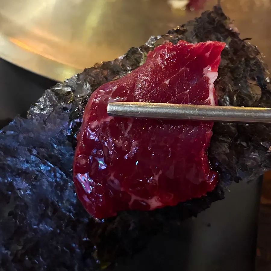 Mungtigi wrapped in dried seaweed