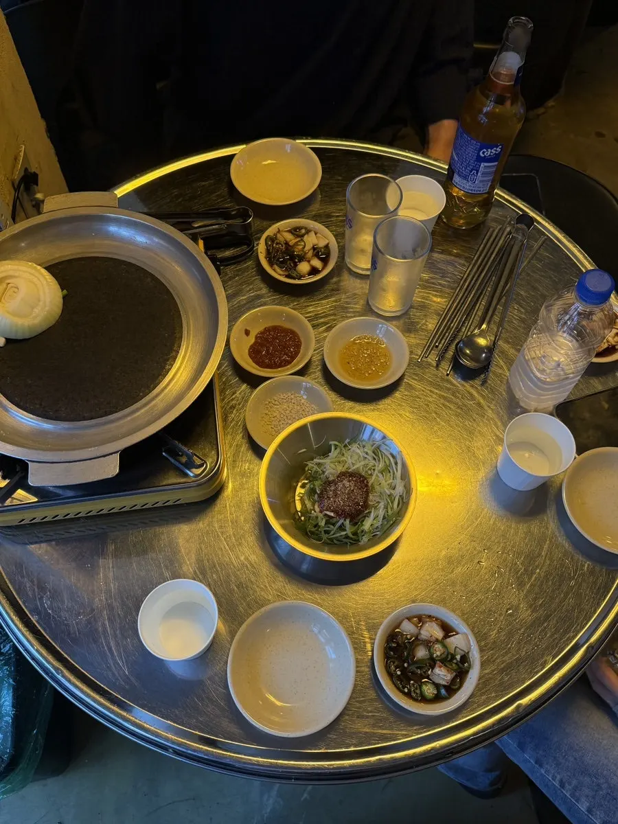 Basic setting with shredded scallions and sesame oil sauce