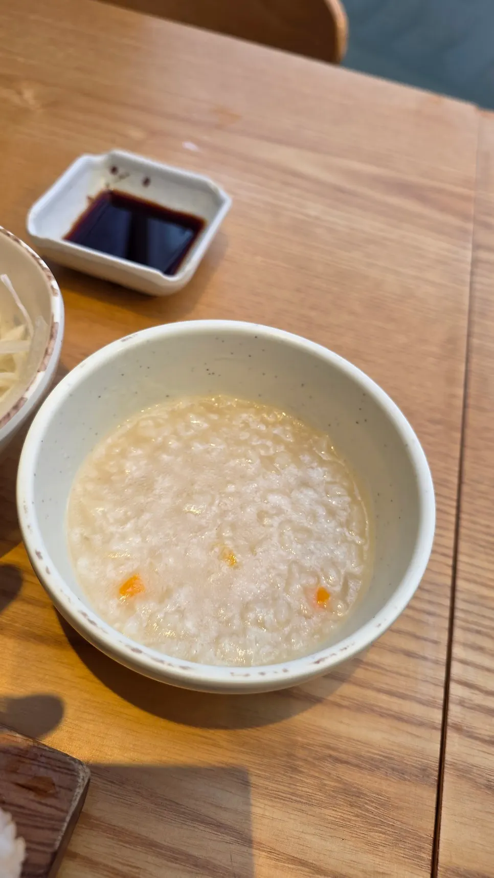 搭配薑片享用的鰻魚壽司