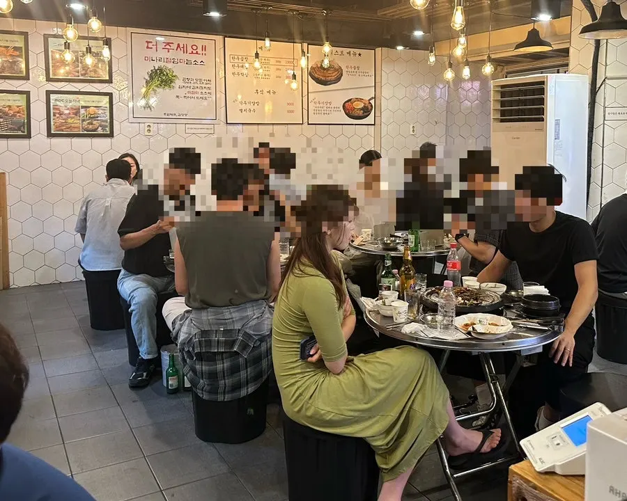 真诚韩牛牛肠老店氛围店内照片