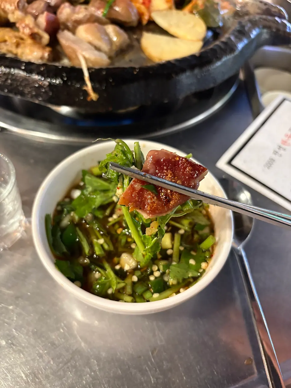 Garlic sauce with Cheongyang peppers