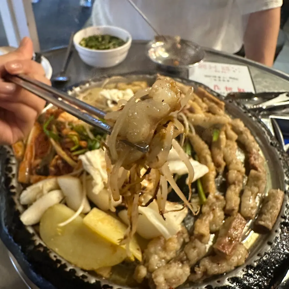 Grilled hanwoo gopchang filled with savory fat