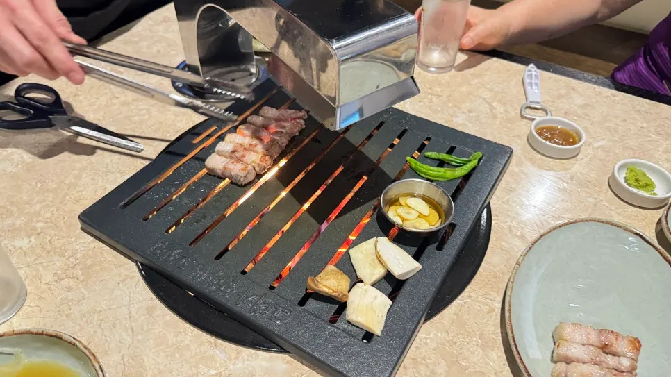 Galbi samgyeopsal on the grill