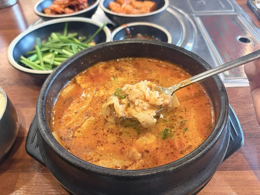푸짐하게 담긴 항정살 고기