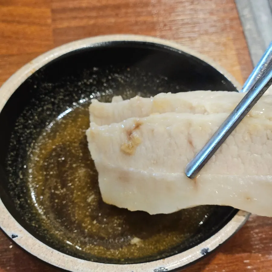 Pork jowl boiled pork with special sauce
