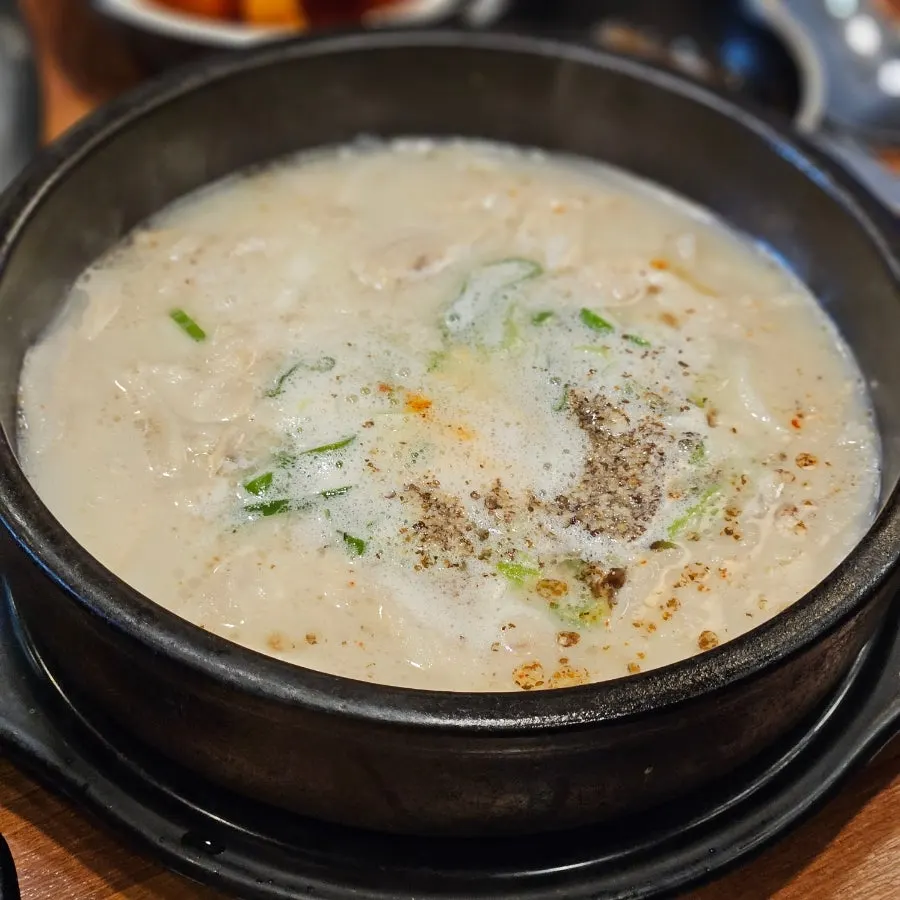 Sundae gukbap served in an earthenware pot