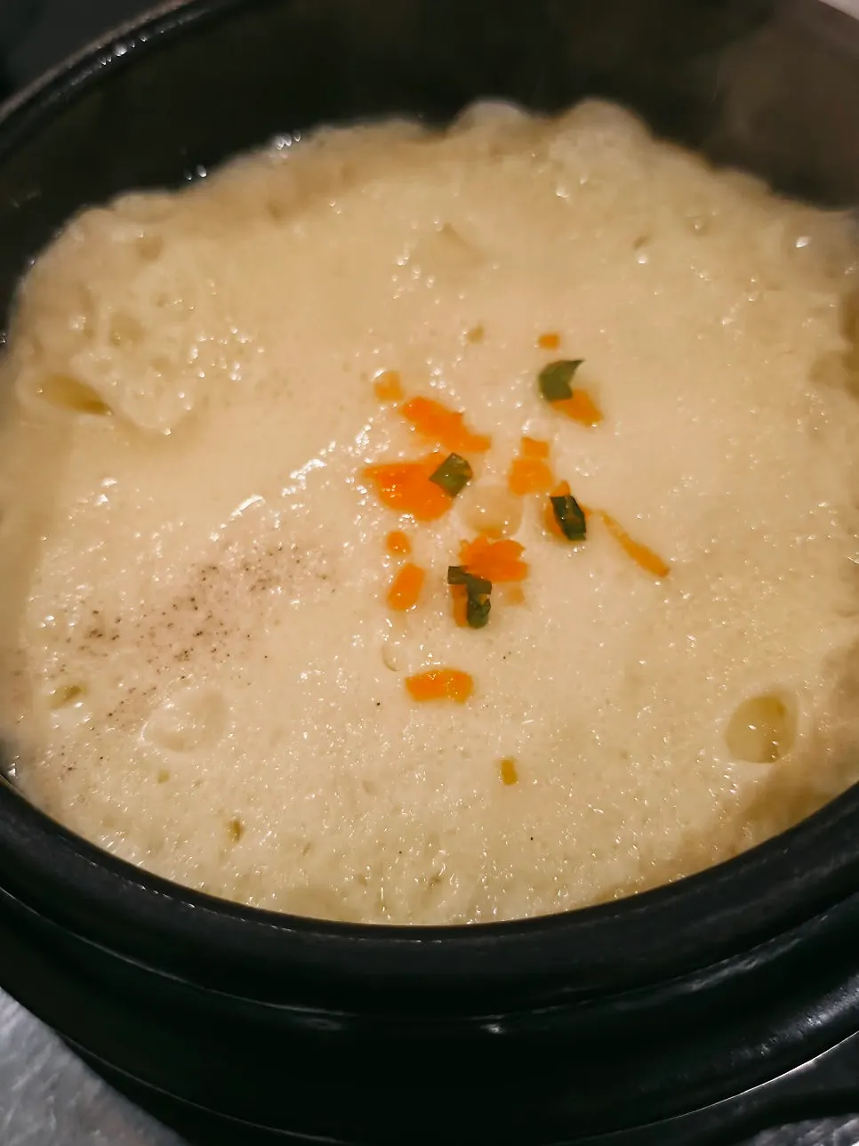 コプチャンを食べる途中のテーブル