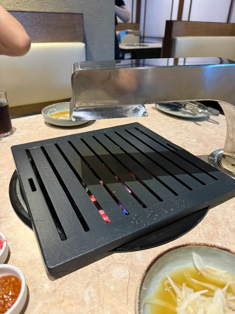 Sauces and salt served with the meat