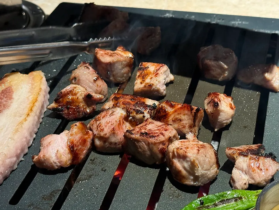 Three cuts in the Korean pork assorted set