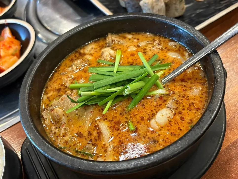 Gukbap served with suyuk and sundae