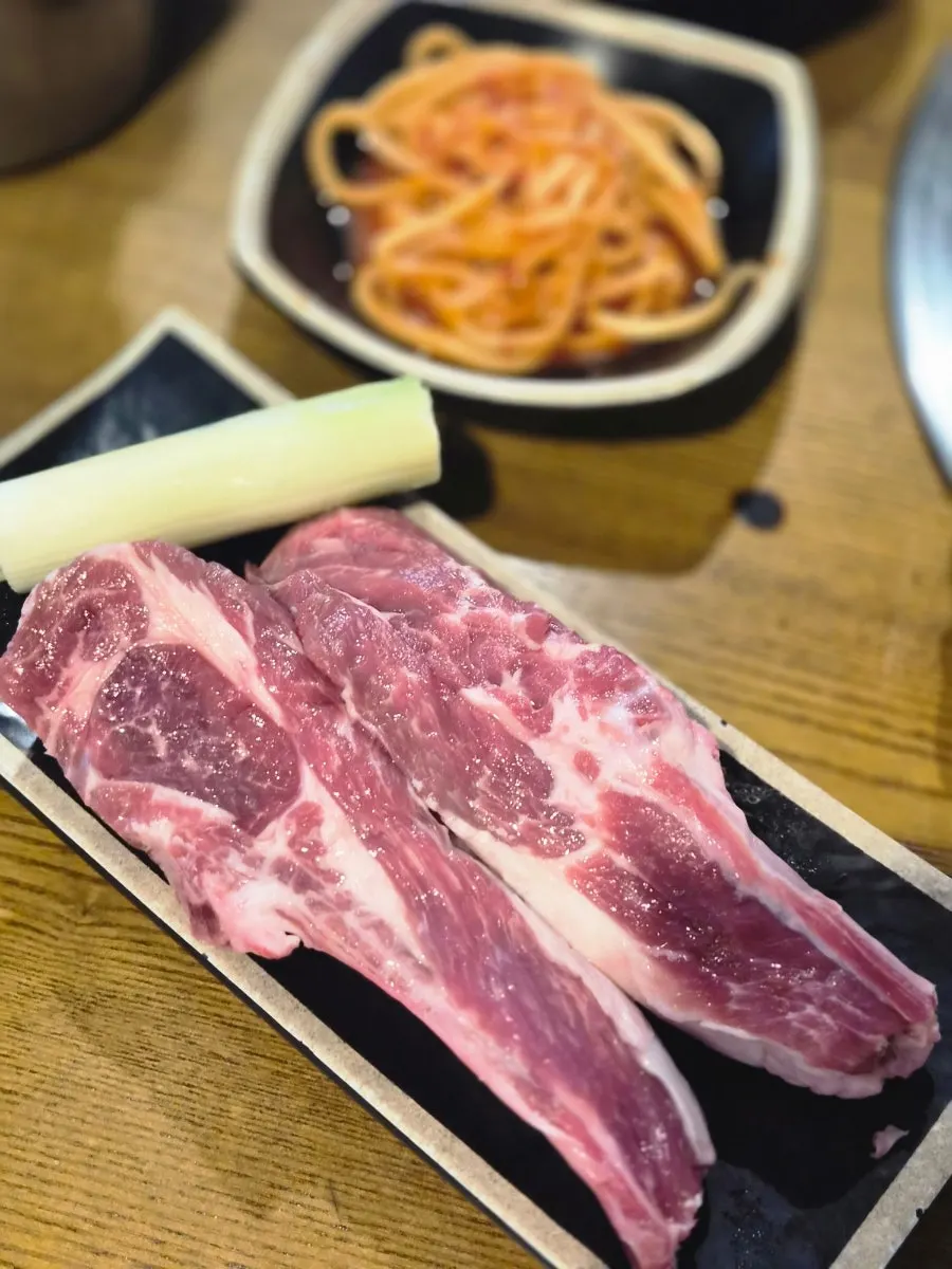 Introduction to lamb ribs and kkodeulsal at Dangsan Odol Bangi Branch