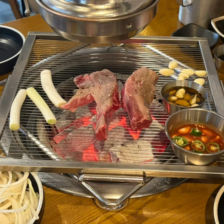 Photo after the explanation of how to grill the meat