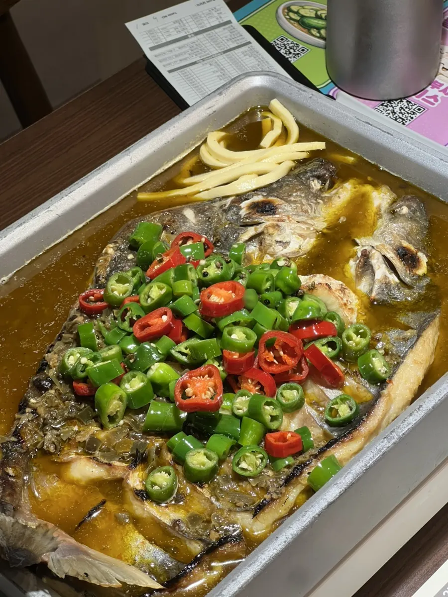 Whole fish in the kaoyu pan