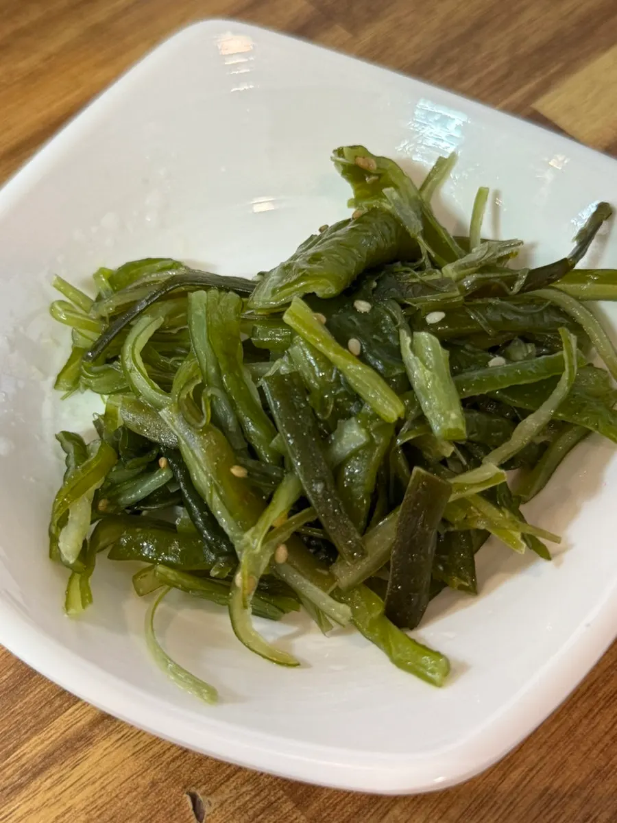 Seaweed stem side dish