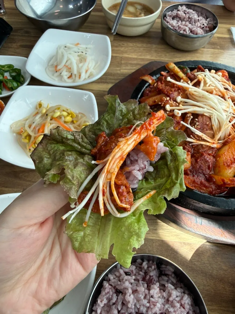 The full fire-grilled pork stir-fry set for two