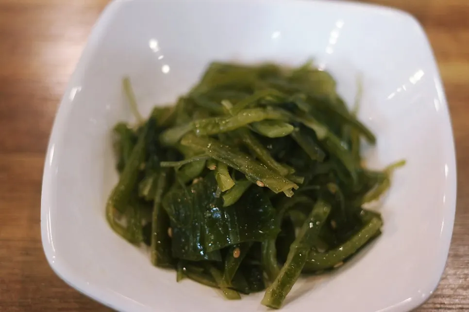 Side dish: salad