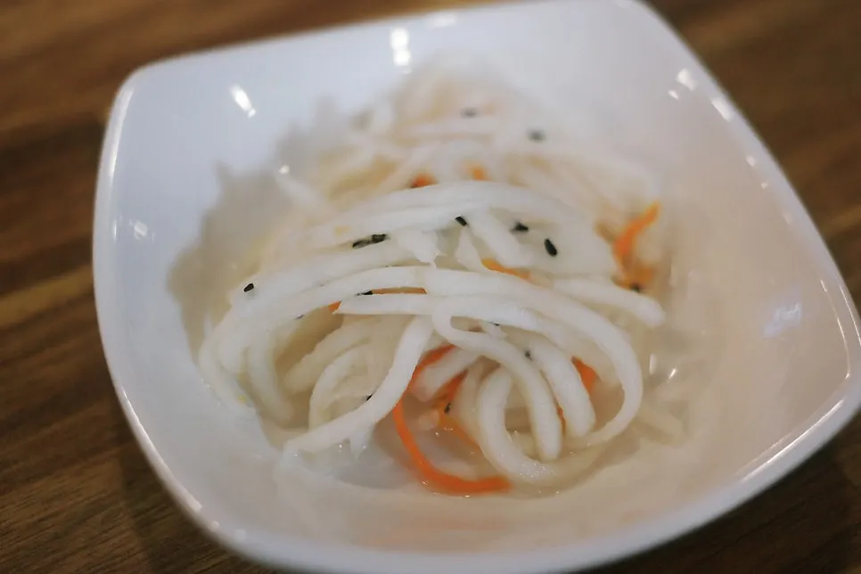 Side dishes: bean sprout namul and radish namul
