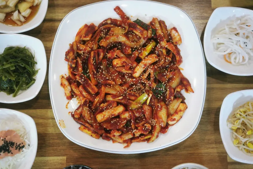 A full plate of fire-grilled squid stir-fry