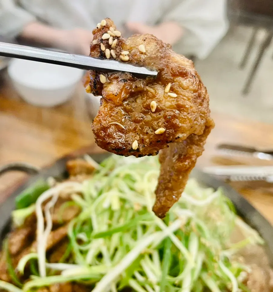 먹기 좋게 자른 야들야들한 석갈비