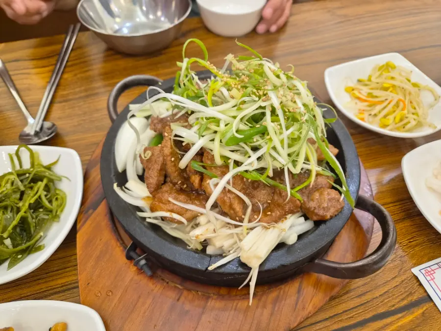 Stone-plate buja seokgalbi for two on the table