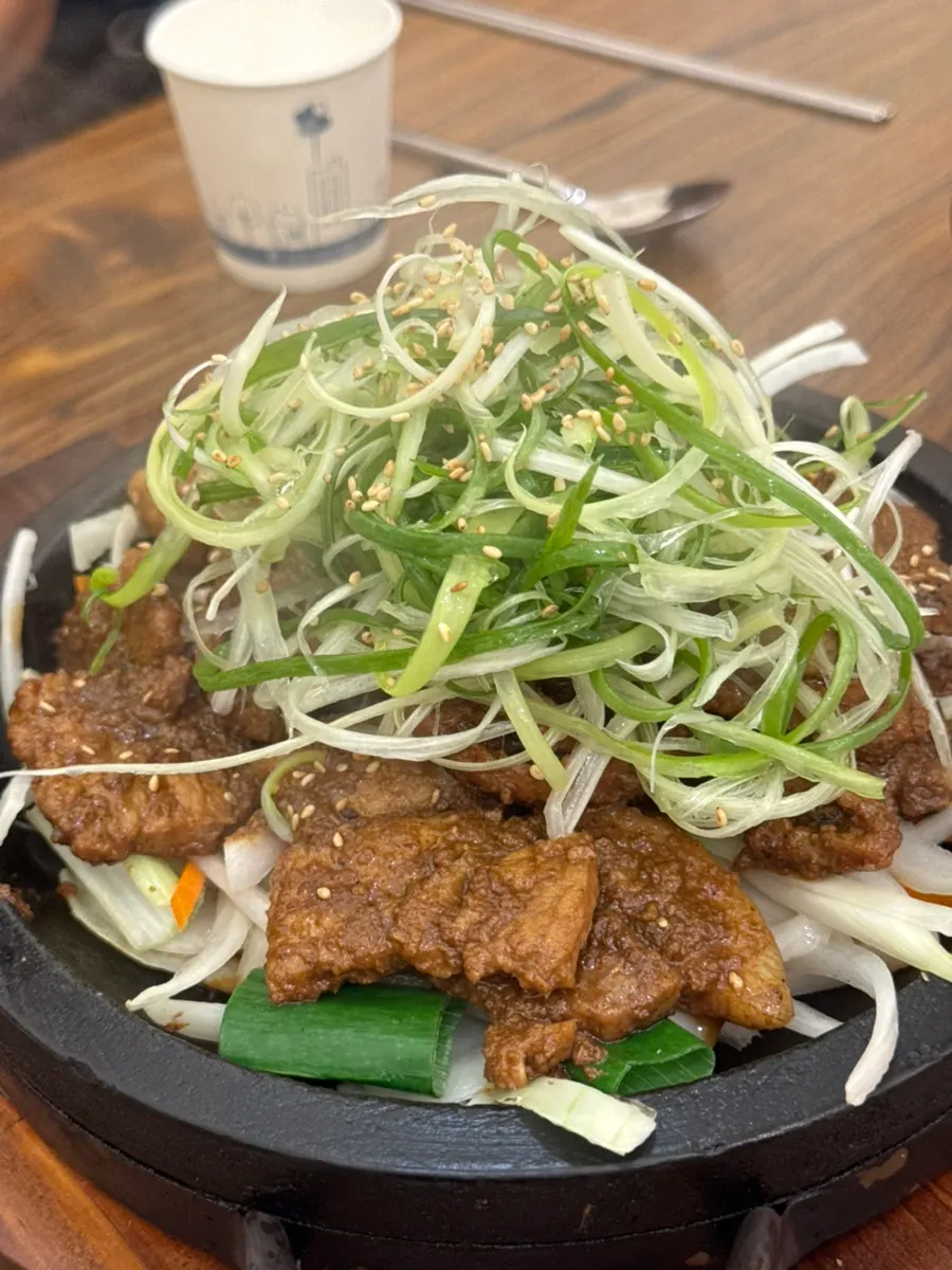 Cheonggukjang stew served alongside the seokgalbi