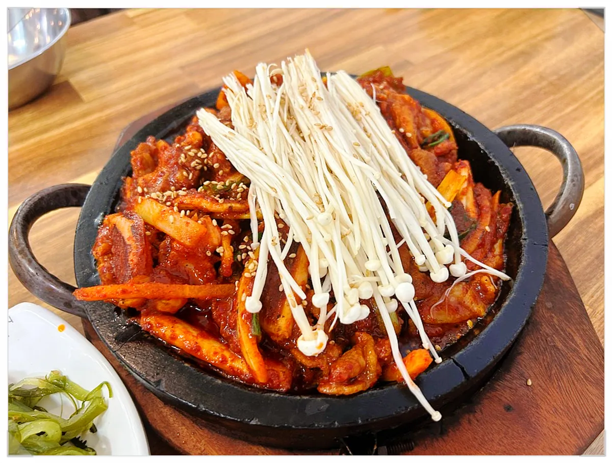 半月堂부자식당直火烏賊肉炒一桌代表照