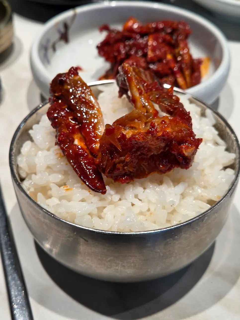 파김치와 양념게장 등 밑반찬