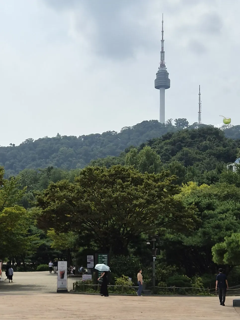 충무로 골목의 바오서울 충무로 외관