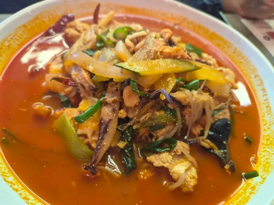 A bowl of algoni jjamppong loaded with roe