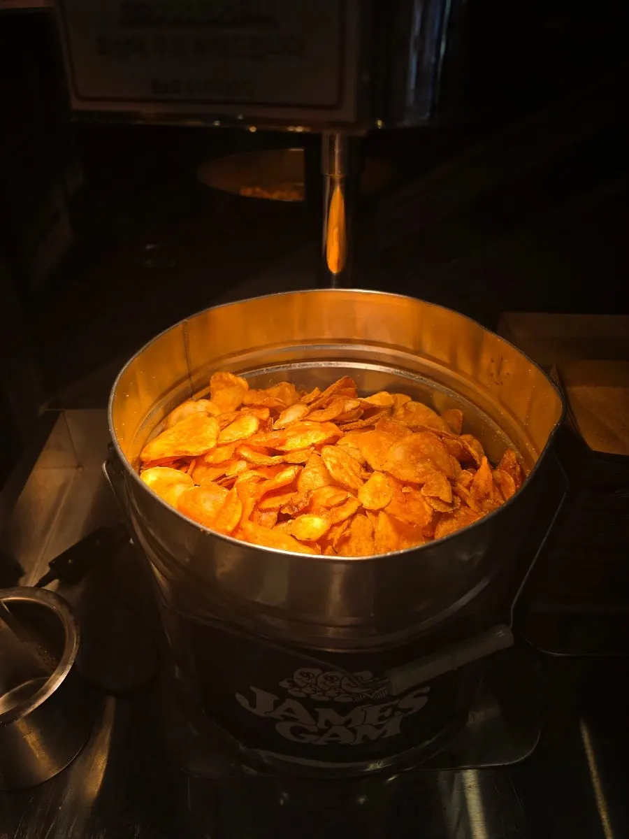 Free potato chips at the self-service table