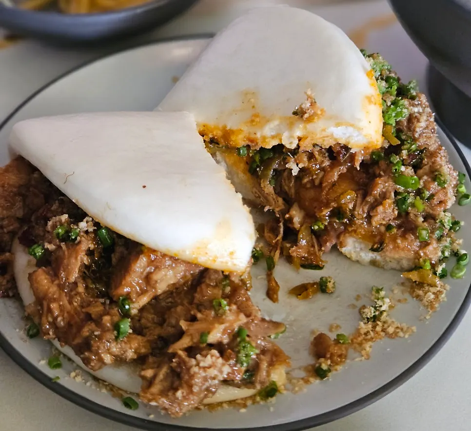 Cross-section of a well-filled classic bao