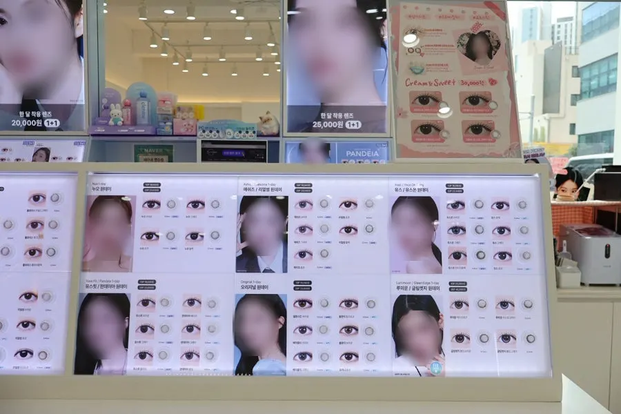 Daily and color lens options