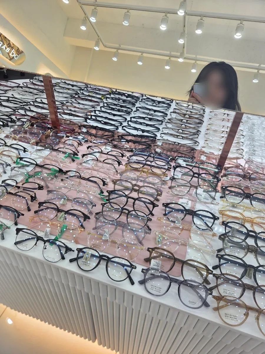 Frame display corner at Barabon Glasses
