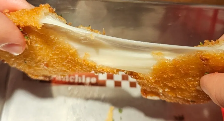 Sriracha mayo sauce served alongside the crunchy chicken