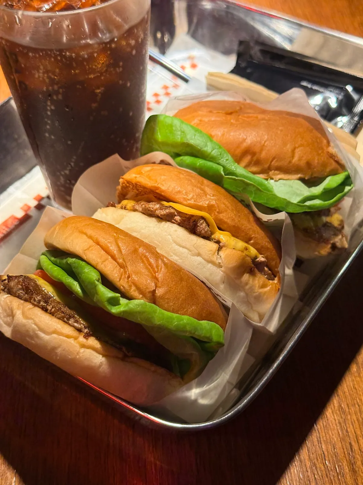 Signature burger photo at BAS Burger Euljiro Branch