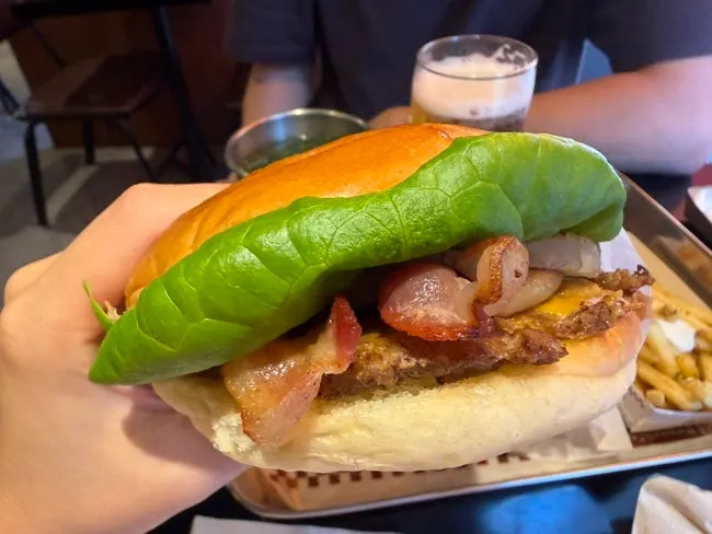 Exterior view of Bas Burger Seongsu