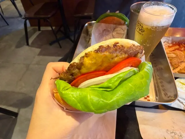 Close-up of the plain, clean-tasting Bas Burger