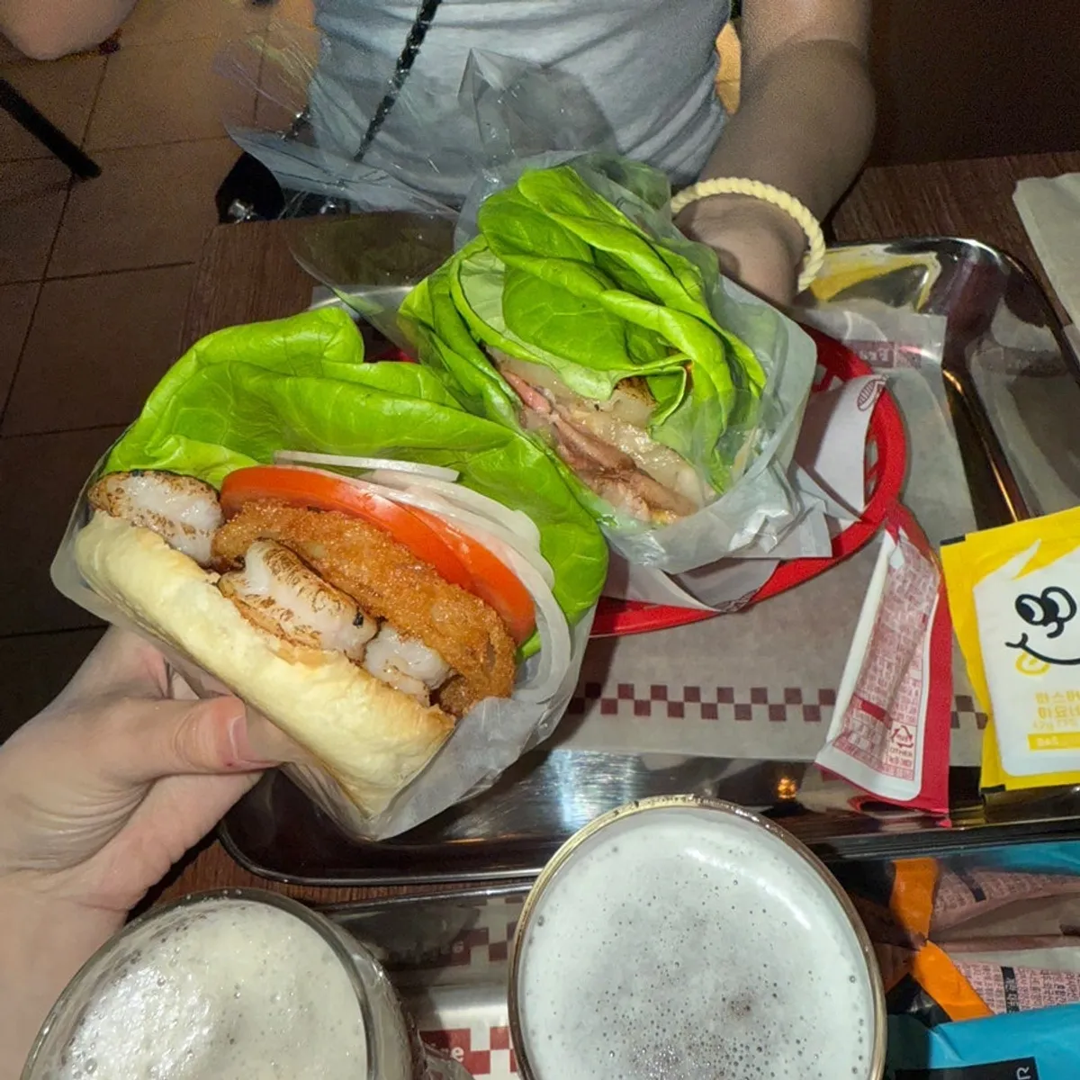 Entrance of Bass Burger Sinyongsan on Yongridan-gil